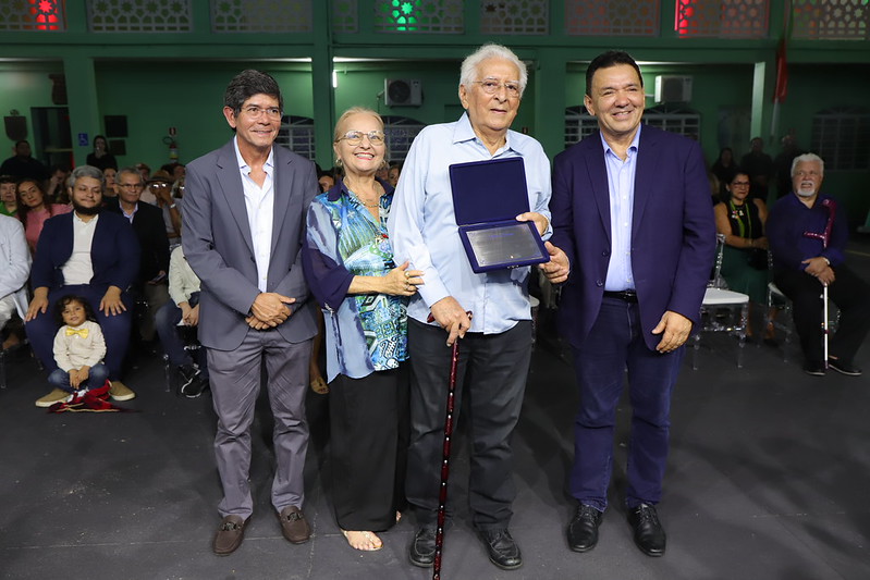 Prefeitura de Manaus Anuncia 14ª Edição dos Prêmios Literários e Homenageia Elson Farias Imagem do artigo