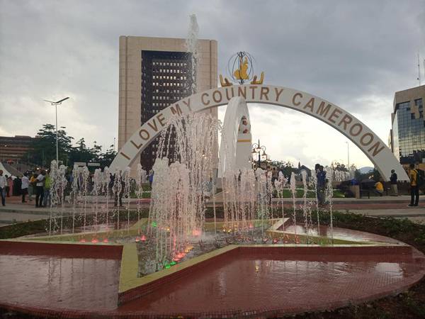 Camarões: Um Olhar Aprofundado sobre o Senado e Sua História Rica Imagem do artigo