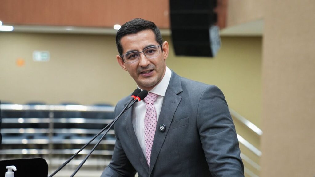 Projeto de Lei de Saimon Bessa Assegura Água Potável e Banheiros para Entregadores em Manaus Imagem do artigo