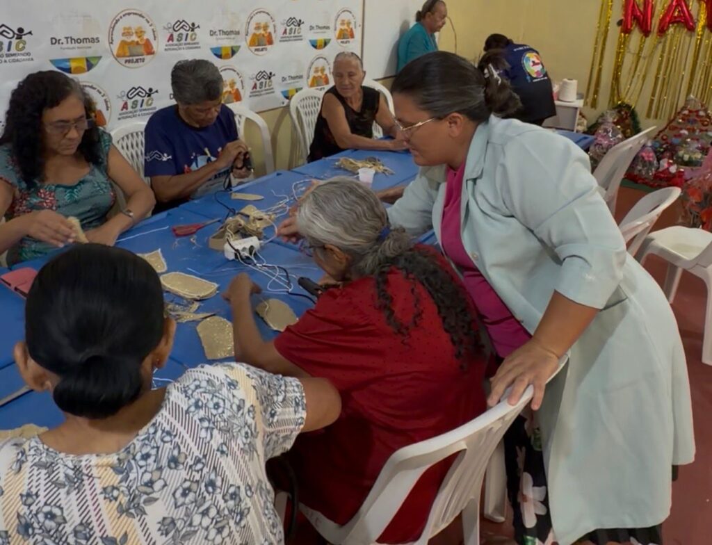 Manaus Inova com Oficina de Artesanato para Incentivar o Empreendedorismo da Pessoa Idosa