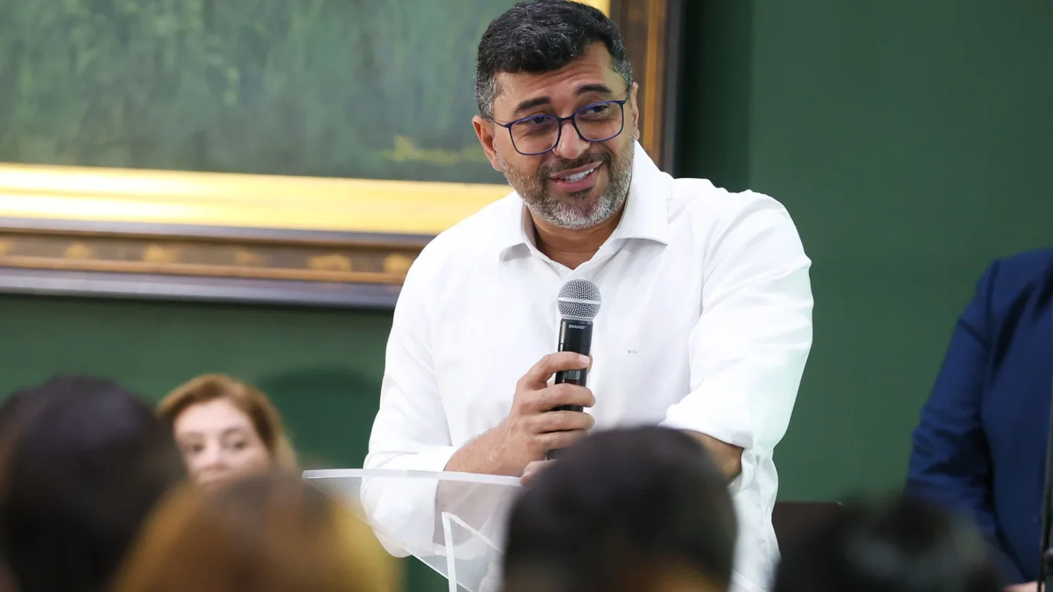 Wilson Lima elogia David Almeida e Omar Aziz em momento de articulação política