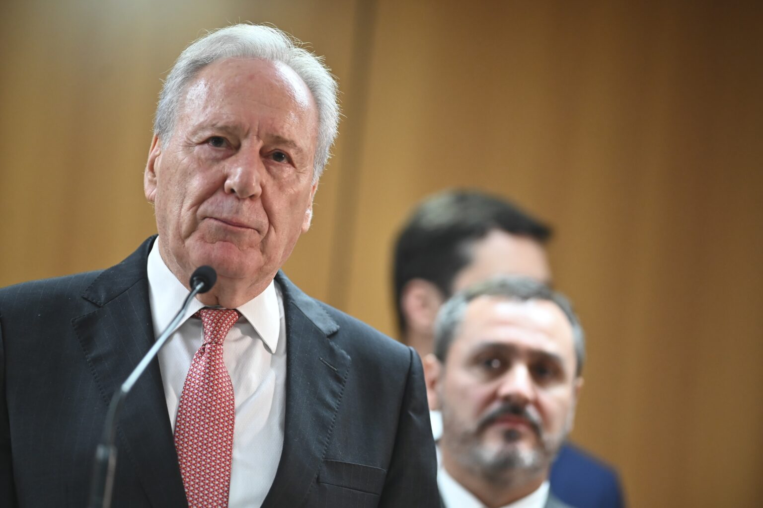 Elogios Marcam Saída de Lewandowski do Ministério da Justiça