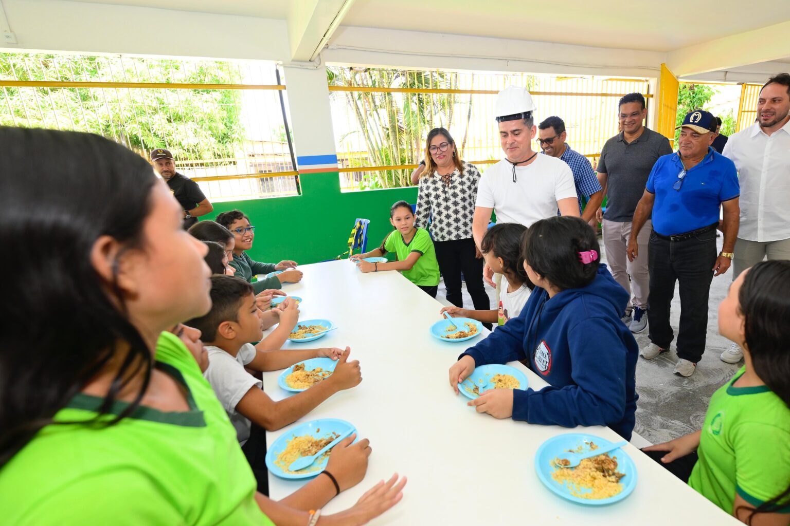 Inovação e Planejamento: A Revolução Educacional de Manaus sob a Gestão de David Almeida