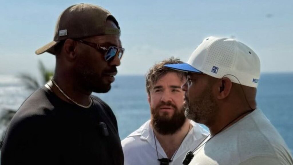 Jon Jones e Daniel Cormier: Rivalidade se Reacende como Treinadores em Reality Show Russo