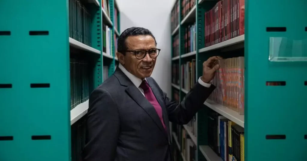 Juiz do Amazonas é Criticado por Censurar Reportagem da Folha sobre Banco Master