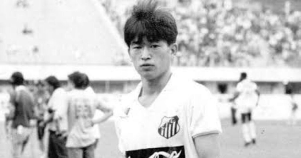 Kazuyoshi Miura: Aos 58 anos, lenda do Japão se destaca como o jogador profissional mais velho do mundo Kazuyoshi Miura: Aos 58 anos, lenda do Japão se destaca como o jogador profissional mais velho do mu