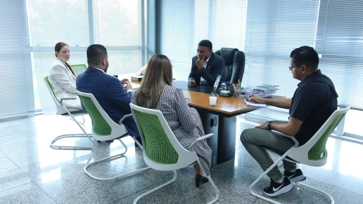 Parceria entre Amazonas e Cazaquistão Promete Impulsionar o Turismo Internacional