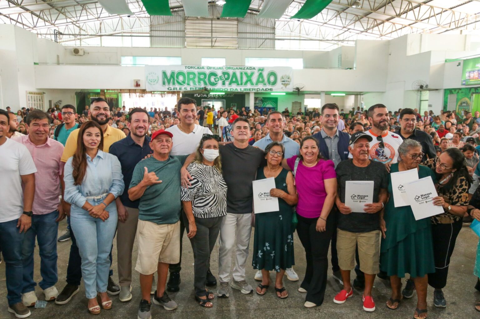 Prefeito David Almeida Entrega 750 Registros de Imóveis em Manaus: Um Marco na Regularização Fundiár