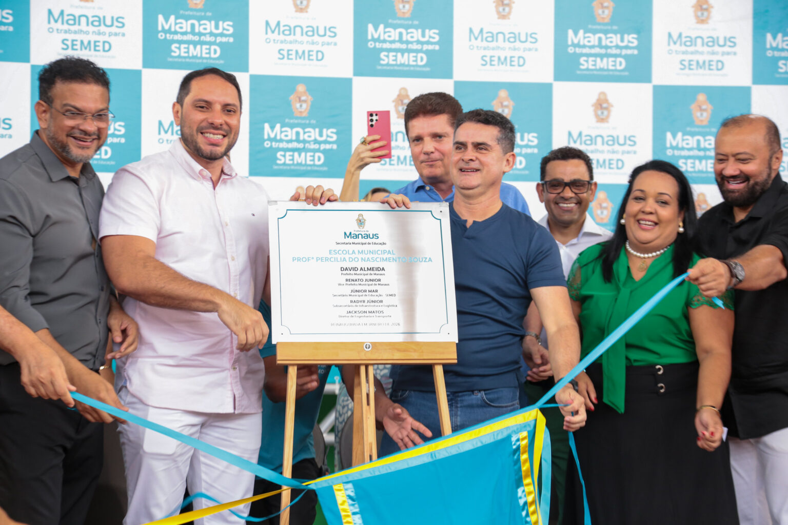 Prefeito David Almeida Inaugura Escola Revitalizada na Compensa e Alcança Marca de 380 Reformas