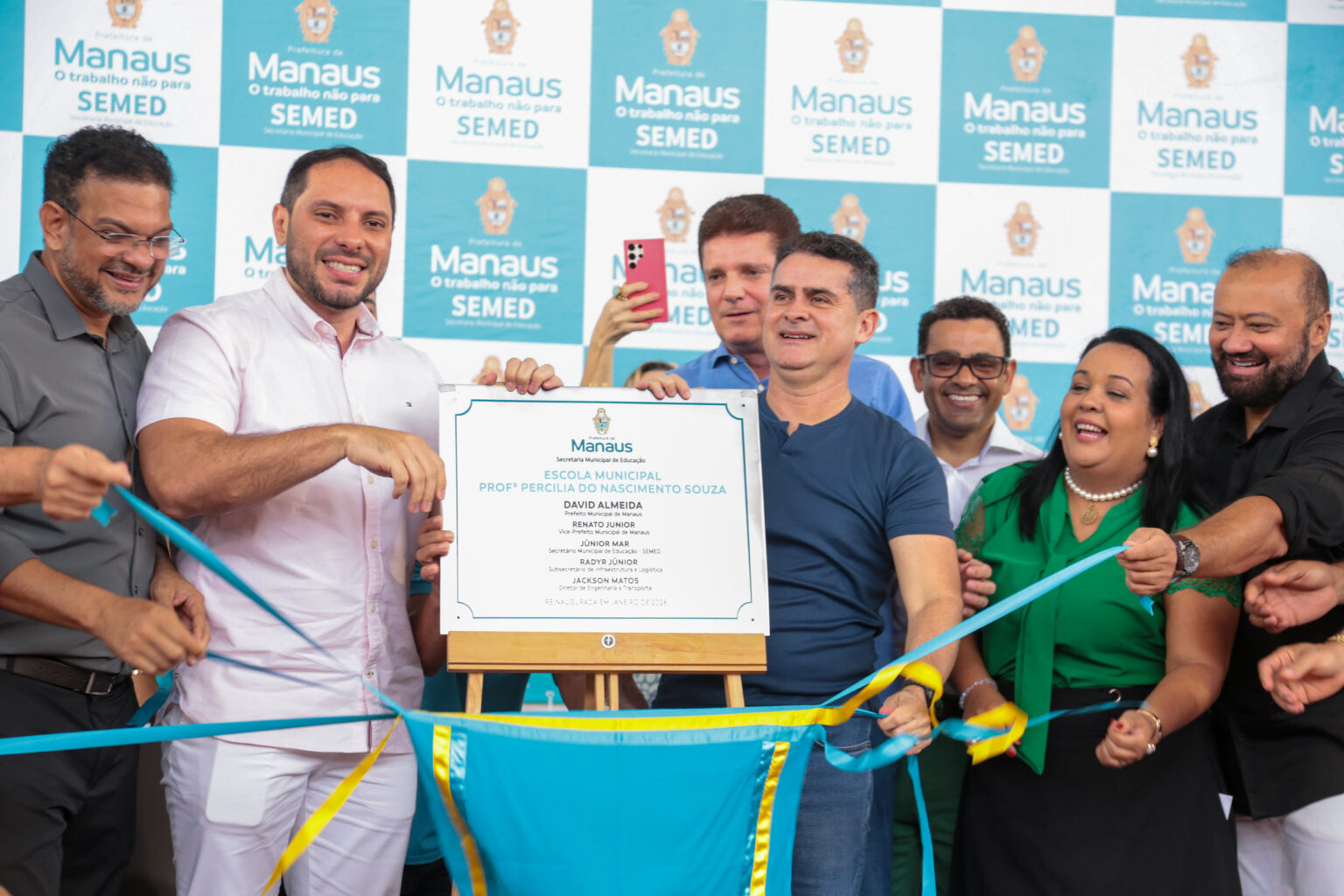 Prefeito David Almeida Inaugura Escola Revitalizada na Compensa | Educação de Qualidade em Manaus