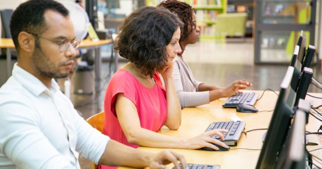 Profissões em Alta: Salários de Até R$ 4 Mil em Manaus para 2026