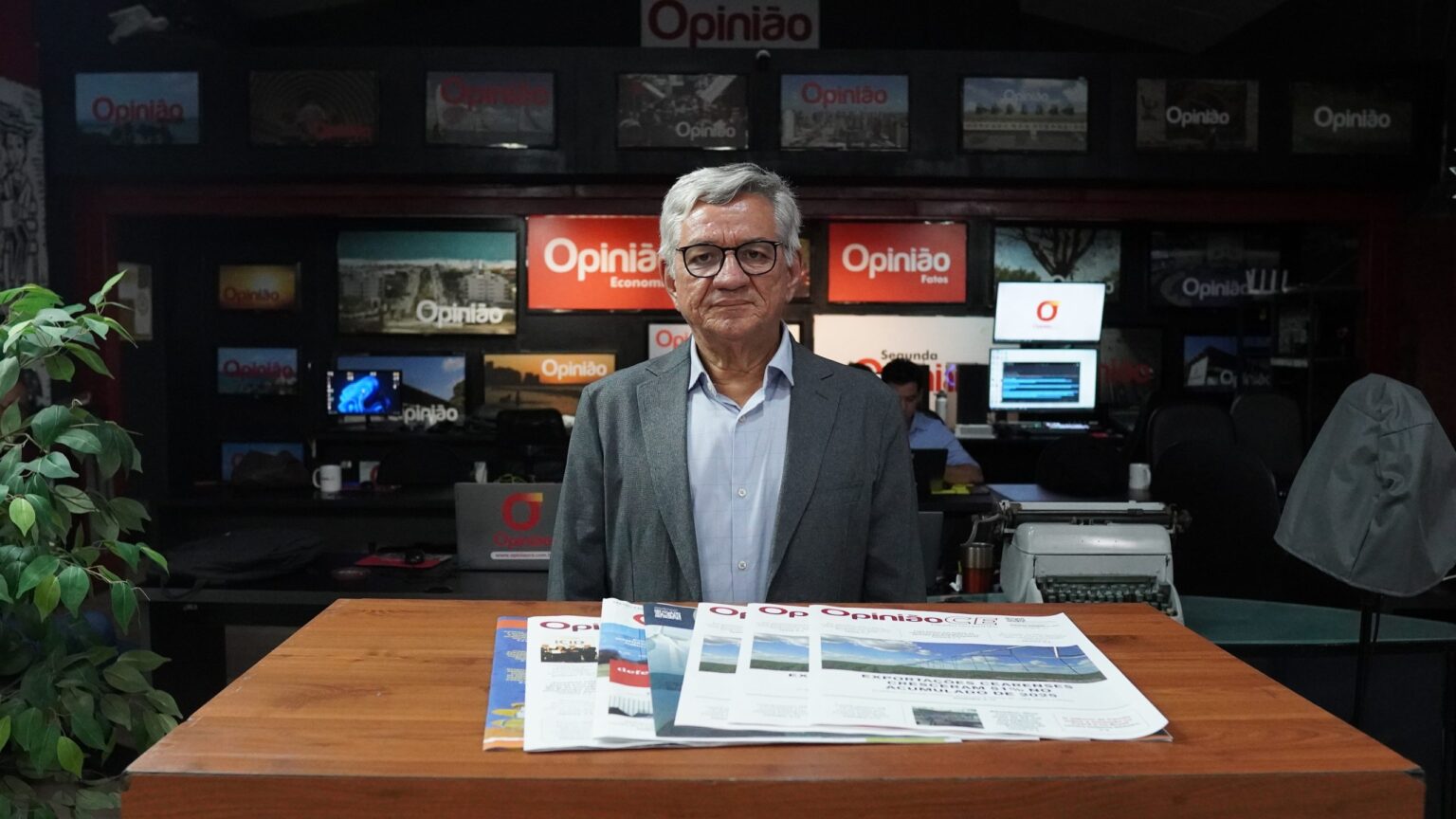 Secretário do Ceará Defende Política Fiscal e Responde Críticas sobre Empréstimos