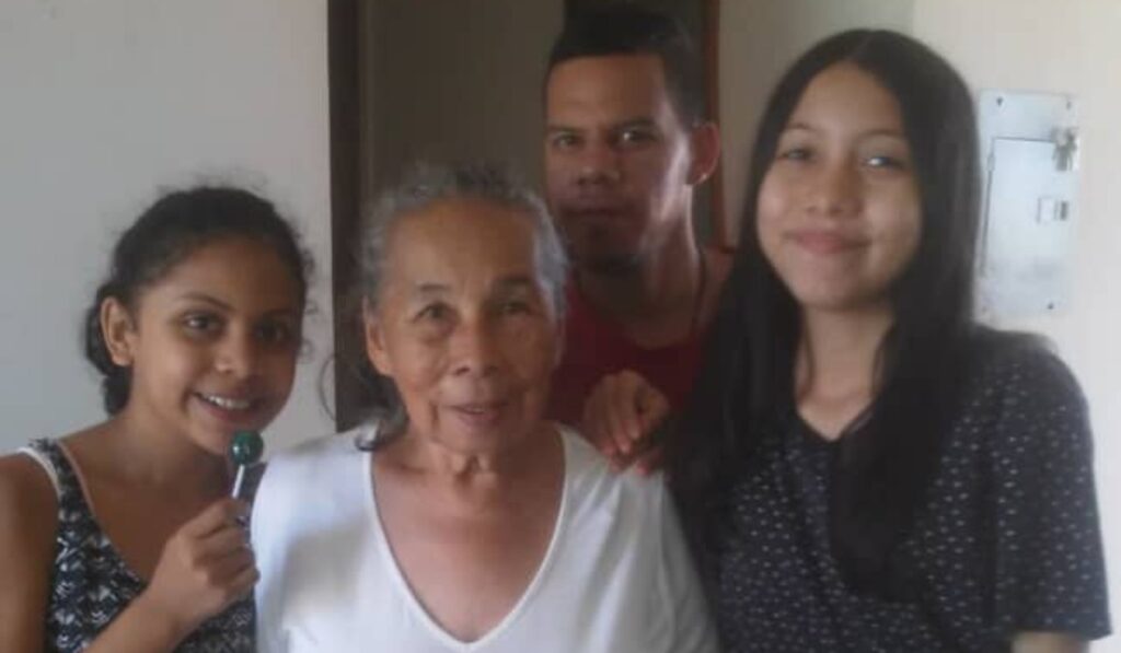 Venezuelana em Manaus Relata Impacto de Ataque dos EUA e Situação da Família