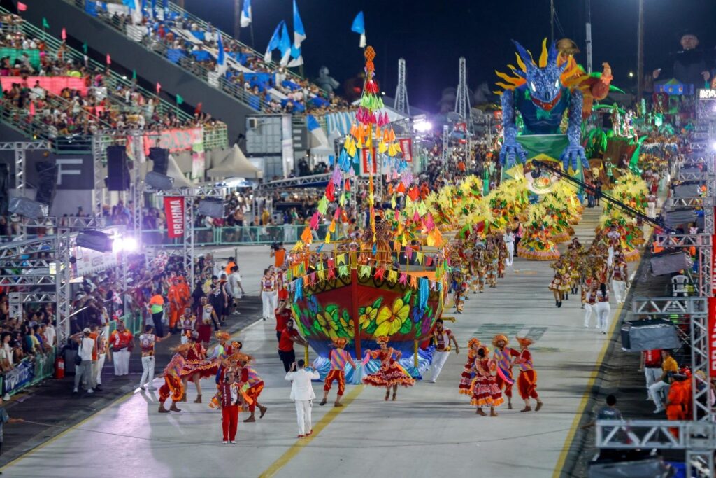 A Grande Família Conquista o Carnaval de Manaus 2026 com Cultura Nordestina A Grande Família Conquista o Carnaval de Manaus 2026 com Cultura Nordestina