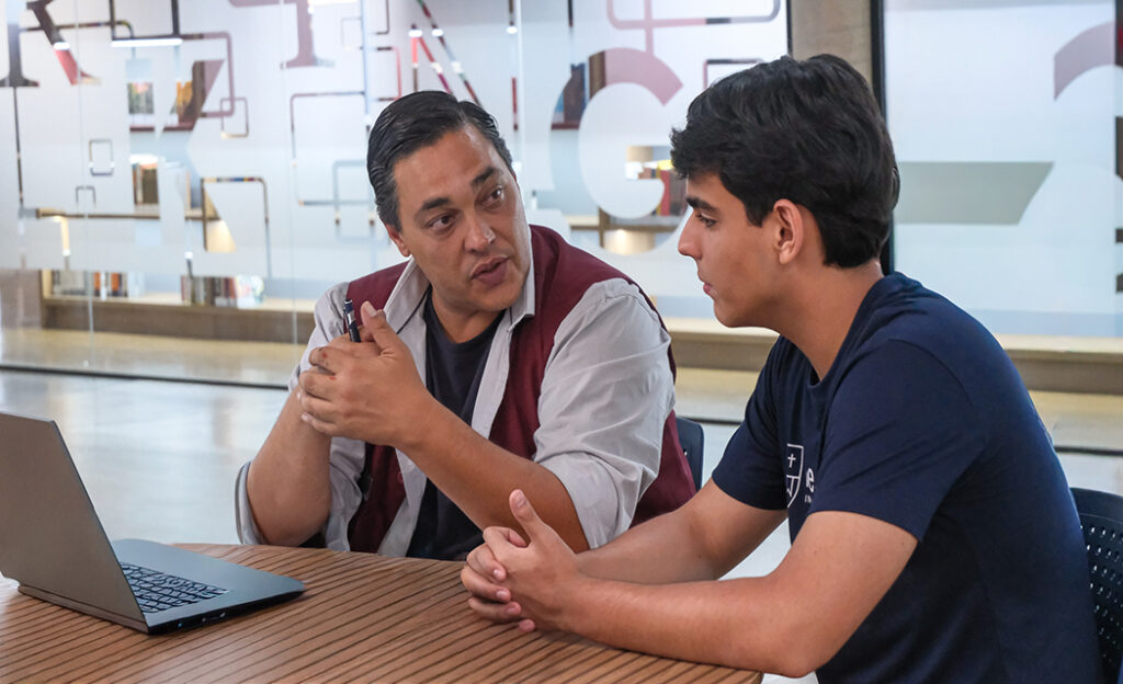 A Personalização na Heavenly International School: Um Novo Caminho para a Educação