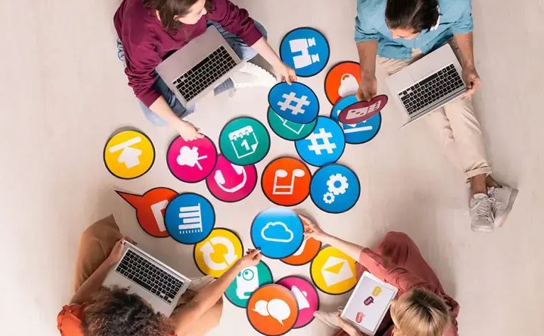 Curso Gratuito de Marketing Digital: Impulsione Seu Pequeno Negócio Curso Gratuito de Marketing Digital: Impulsione Seu Pequeno Negócio