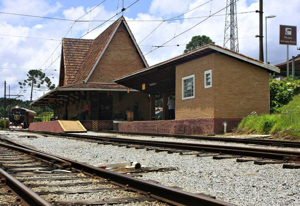 Estrada de Ferro de Campos do Jordão: Atração Premium para Impulsionar o Turismo na Serra Paulista Estrada de Ferro de Campos do Jordão: Atração Premium para Impulsionar o Turismo na Serra Paulista