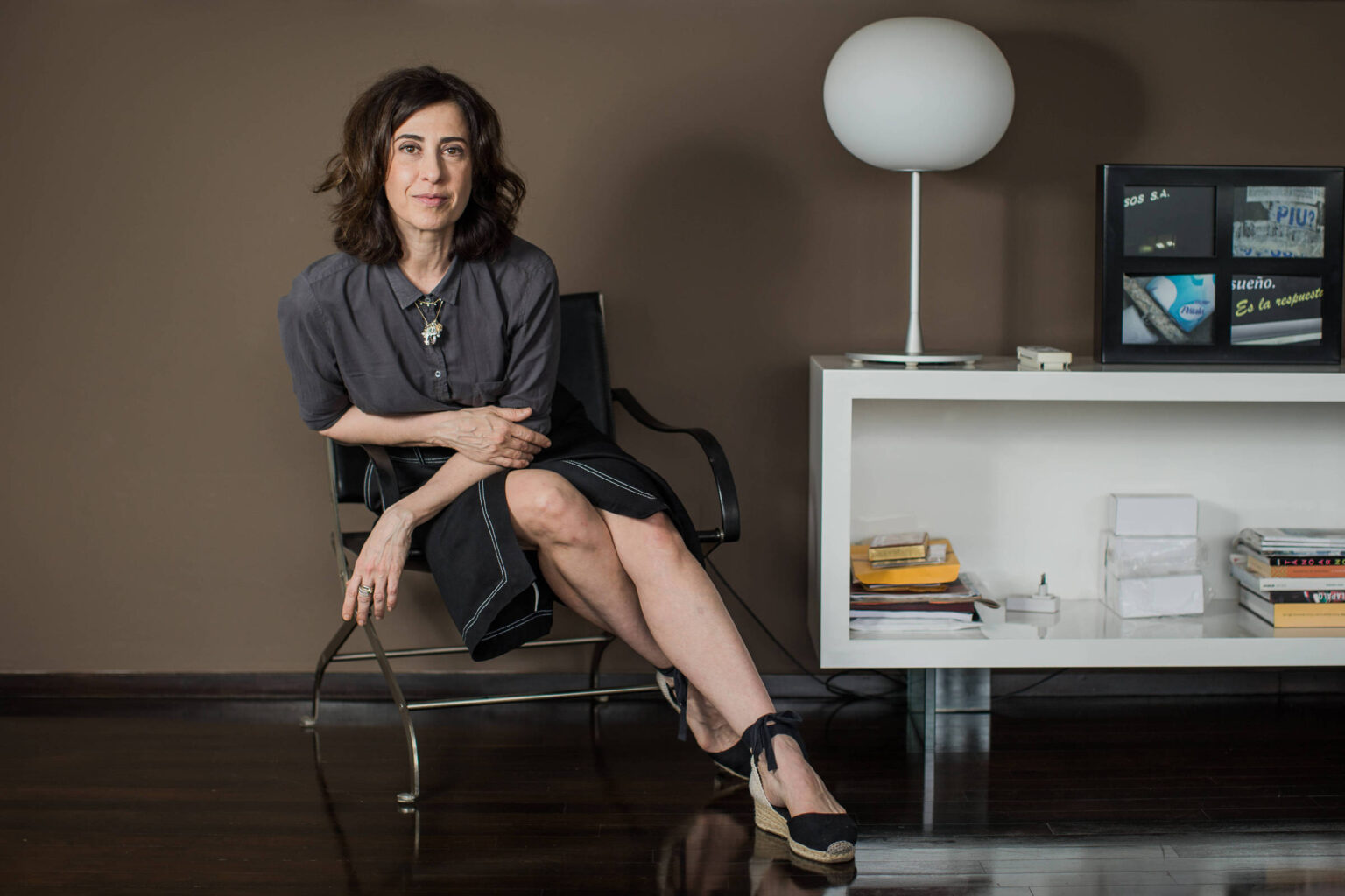 Fernanda Torres e a Política Brasileira: Um Espetáculo à Moda Antiga Fernanda Torres e a Política Brasileira: Um Espetáculo à Moda Antiga