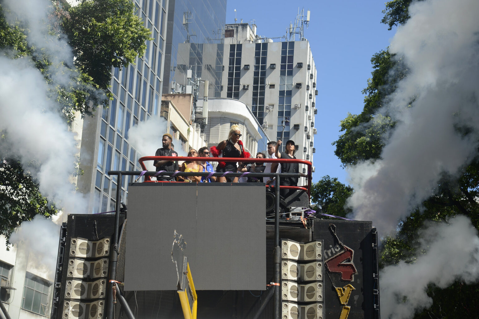 Fevereiro: O Mês Crucial para o Turismo nas Redes Sociais