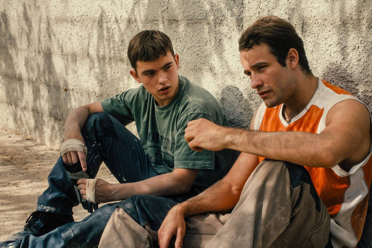 Filme 'Enzo' Aborda a Adolescência e Desafios do Desejo na Política