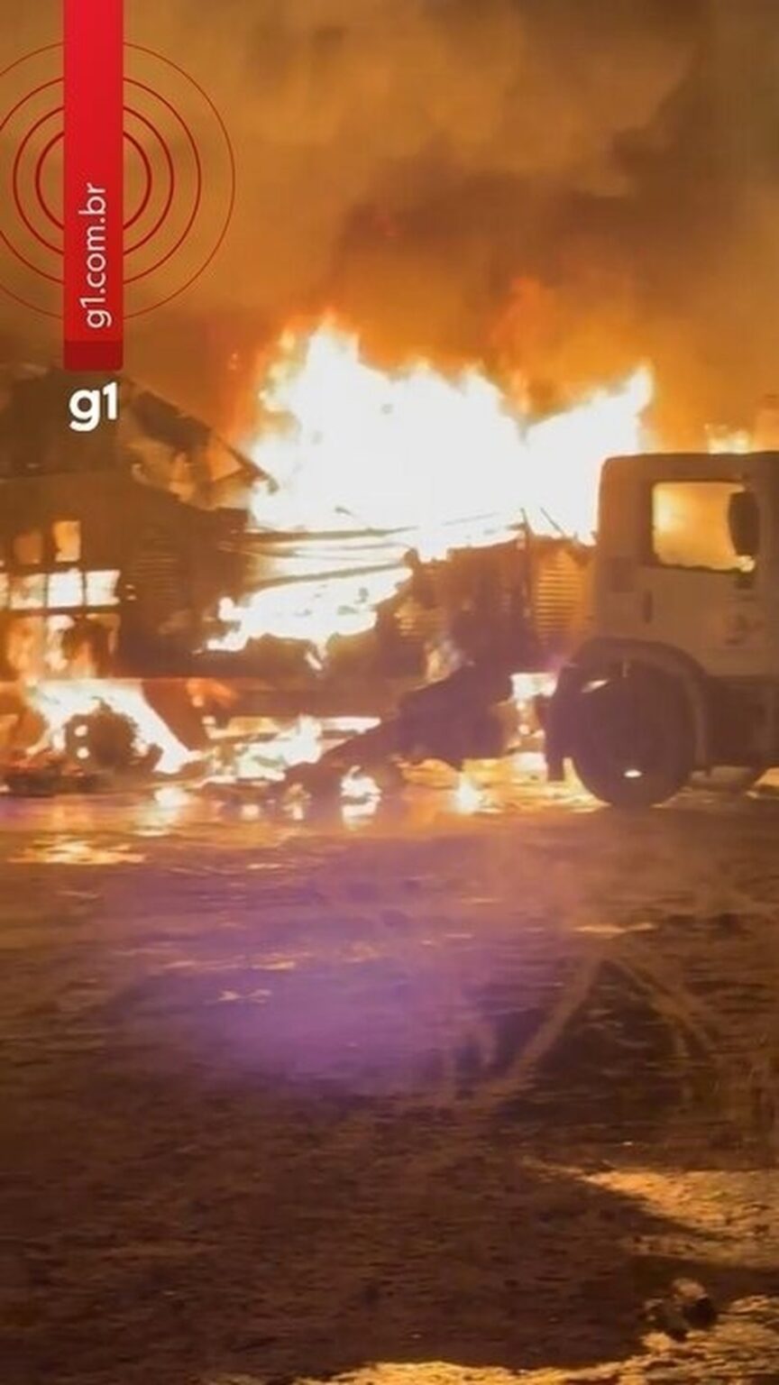 Incêndio devasta empresa no Tarumã, em Manaus: Veja o vídeo