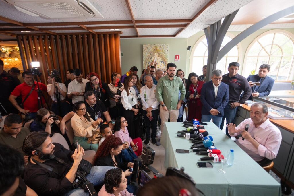 Omar Aziz Lança Plano de Governo e Demonstra Força Política no Amazonas Omar Aziz Lança Plano de Governo e Demonstra Força Política no Amazonas