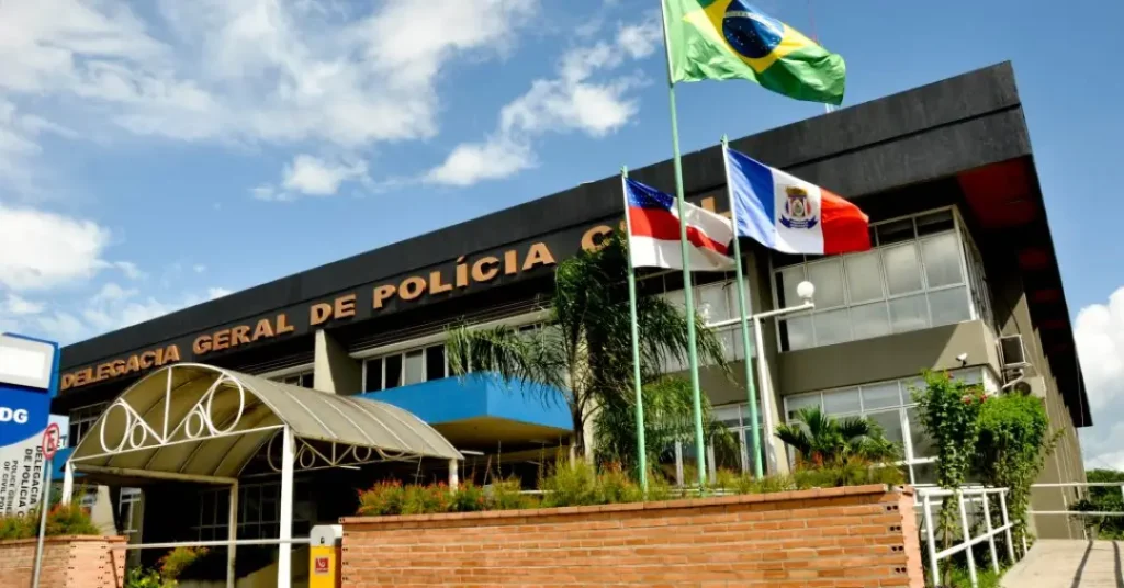 Operação ‘Erga Omnes’ Desmantela Núcleo Político do Comando Vermelho no Amazonas Operação ‘Erga Omnes’ Desmantela Núcleo Político do Comando Vermelho no Amazonas