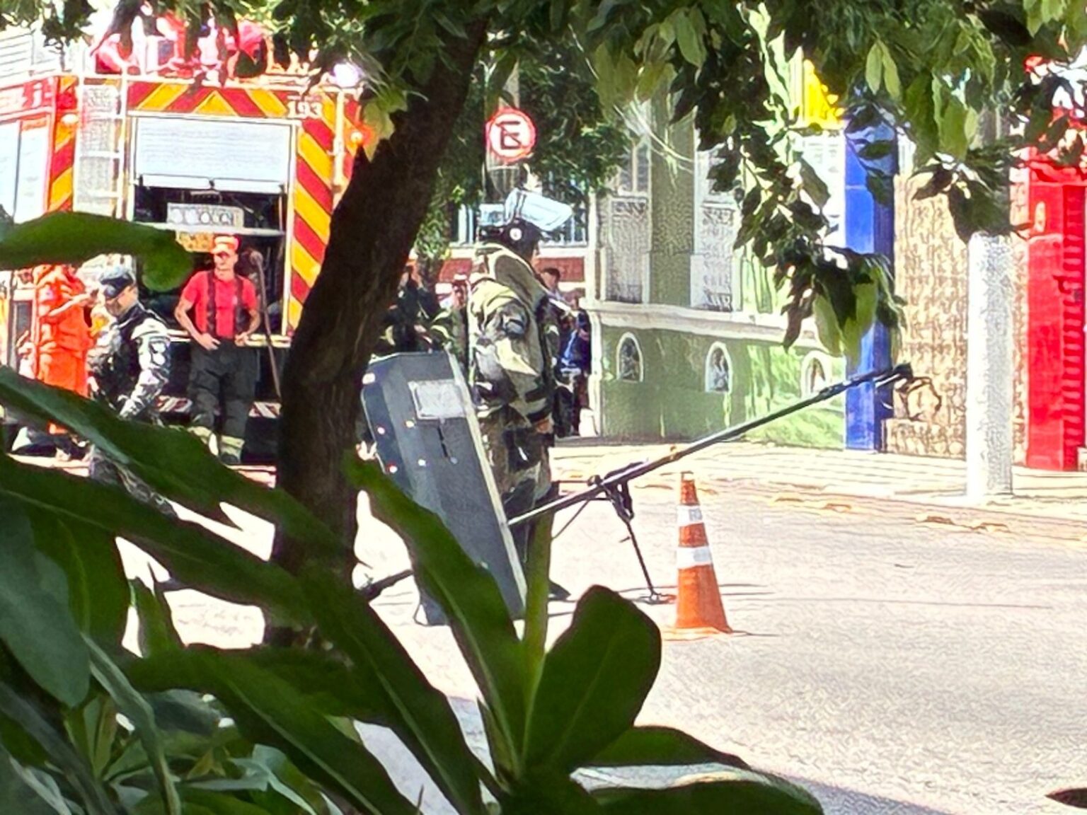 PM Revela Bomba Potente Encontrada em Ônibus no Centro de Manaus