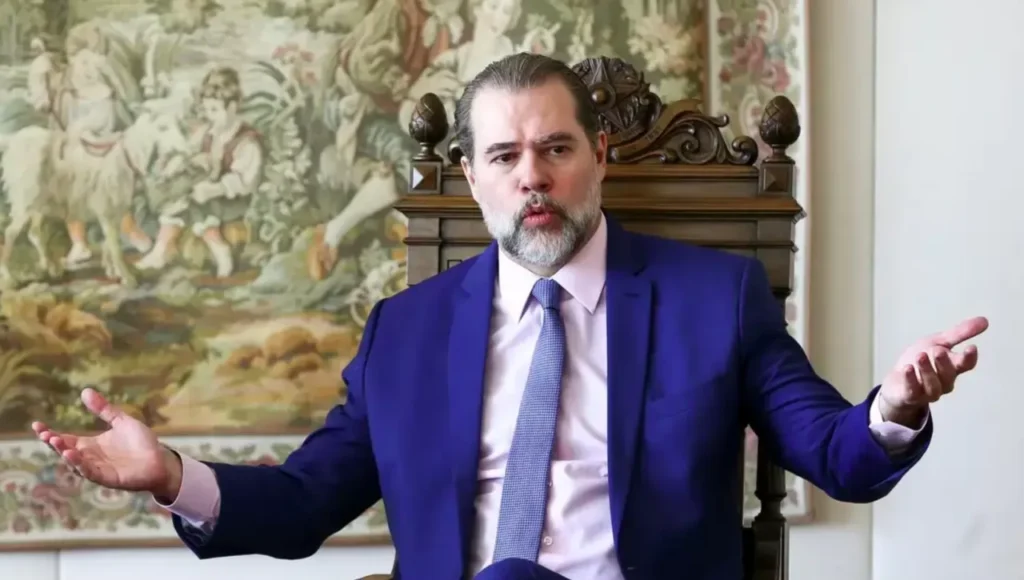 Polícia Federal Descobre Mensagens Relacionadas a Pagamentos a Dias Toffoli em Celular de Empresário