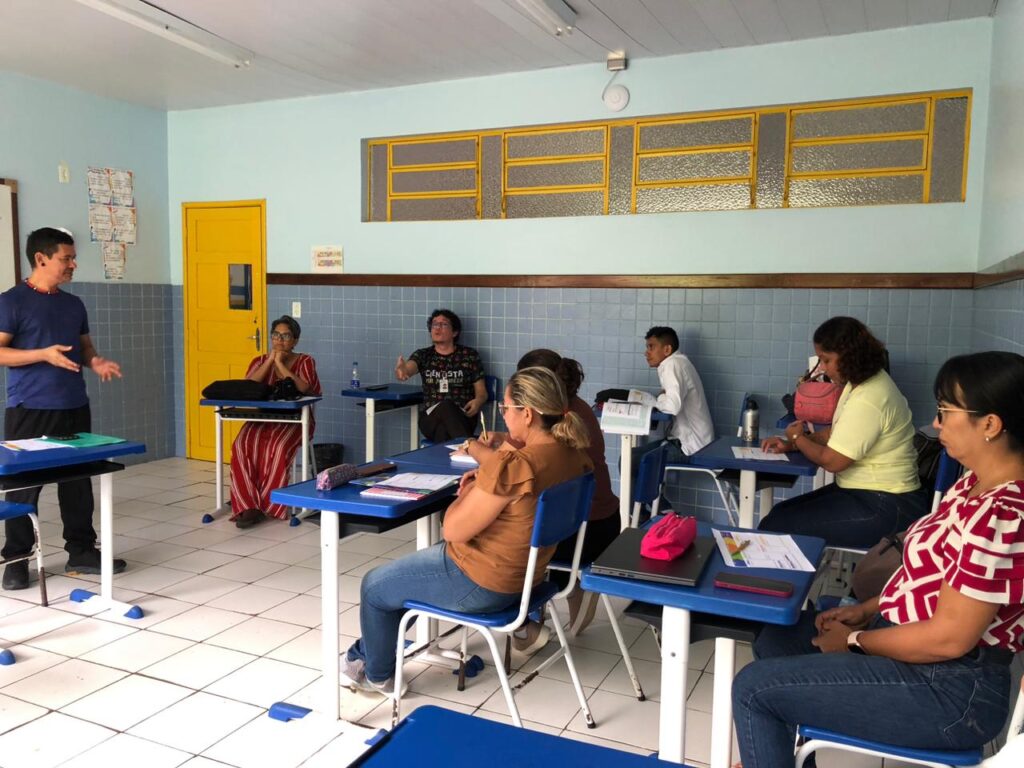 Prefeitura de Manaus Promove Formação Científica em Escolas da Zona Ribeirinha Prefeitura de Manaus Promove Formação Científica em Escolas da Zona Ribeirinha