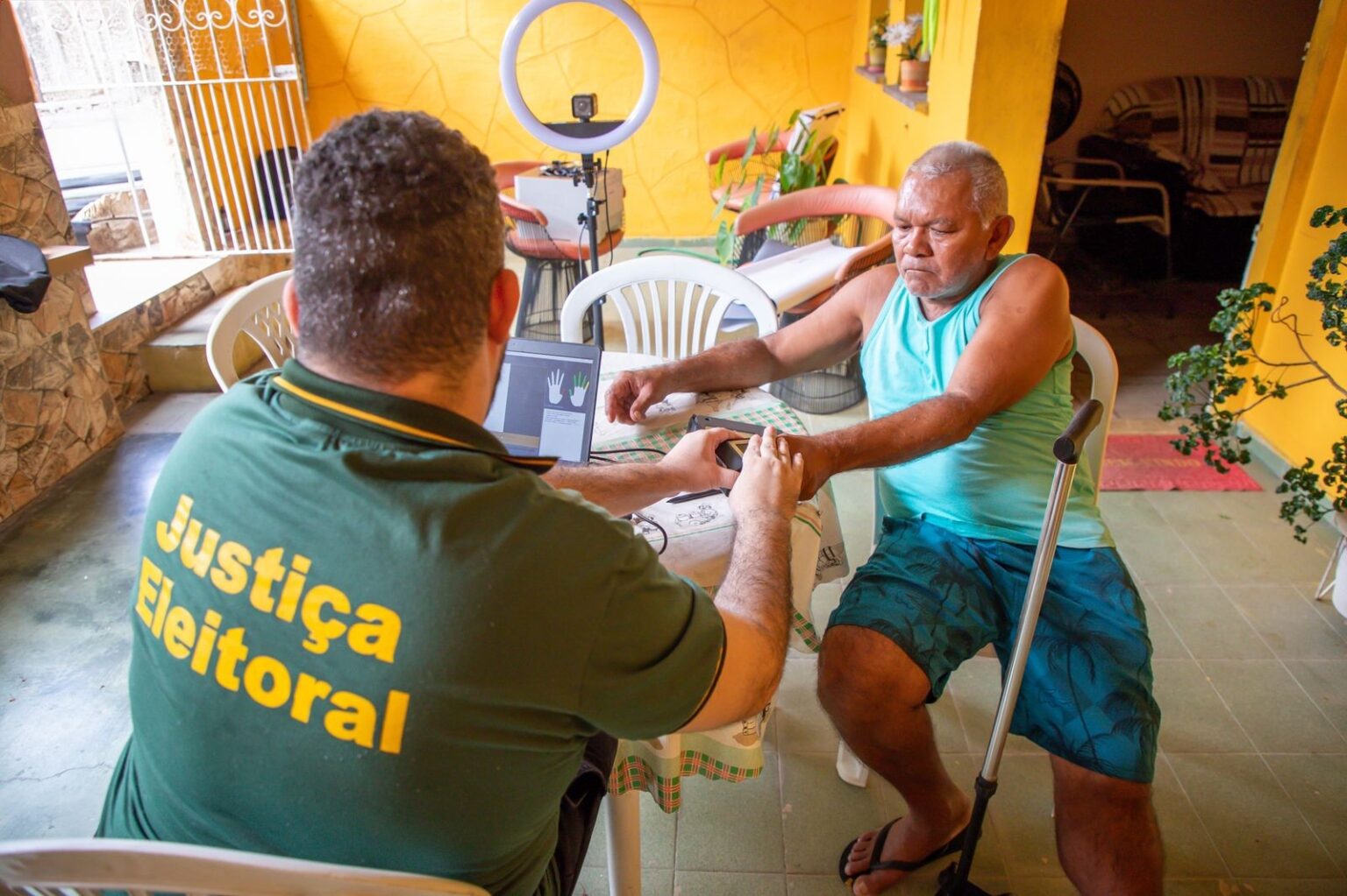 TRE-AM Inova com Atendimento Domiciliar para Coleta de Biometria em Manaus TRE-AM Inova com Atendimento Domiciliar para Coleta de Biometria em Manaus