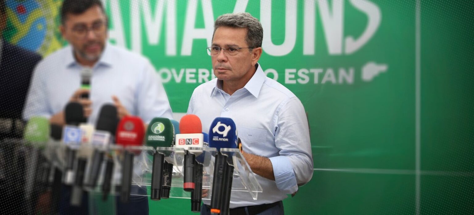 Vice-Governador do Amazonas Responde a Citações do Prefeito de Manaus Sobre Operação de Corrupção Vice-Governador do Amazonas Responde a Citações do Prefeito de Manaus Sobre Operação de Corrupção