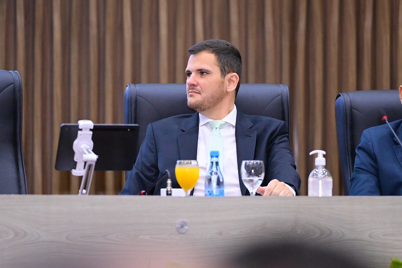 Vice-prefeito e Primeira-Dama de Manaus Buscam Justiça para Evitar Prisão Vice-prefeito e Primeira-Dama de Manaus Buscam Justiça para Evitar Prisão