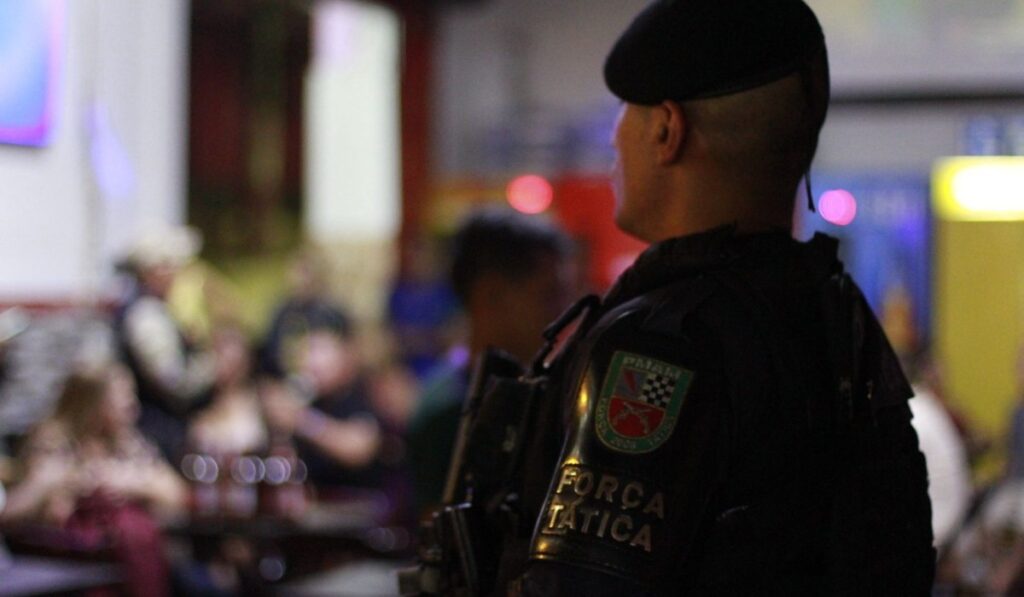 Ação Fiscaliza Bares em Manaus e Resulta em Três Autuações por Irregularidades Ação Fiscaliza Bares em Manaus e Resulta em Três Autuações por Irregularidades