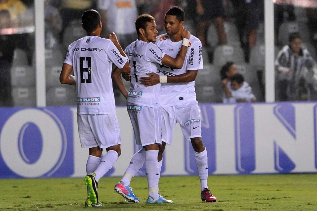 Atacante Giva deixa Santos após um mês sem gols: O que aconteceu?