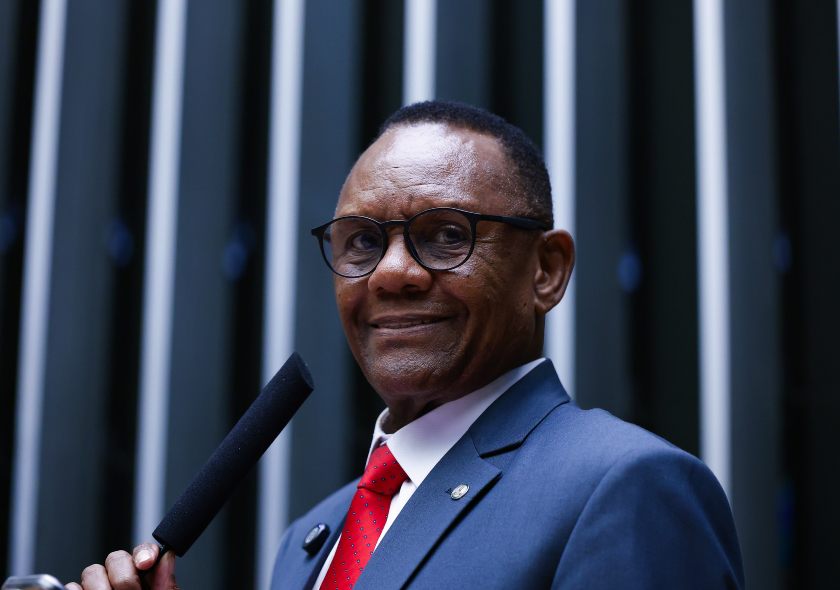 Câmara dos Deputados Cria o Crime de Gerontocídio: Proposta Aprovada com Relatoria de Ossesio Silva Câmara dos Deputados Cria o Crime de Gerontocídio: Proposta Aprovada com Relatoria de Ossesio Silva