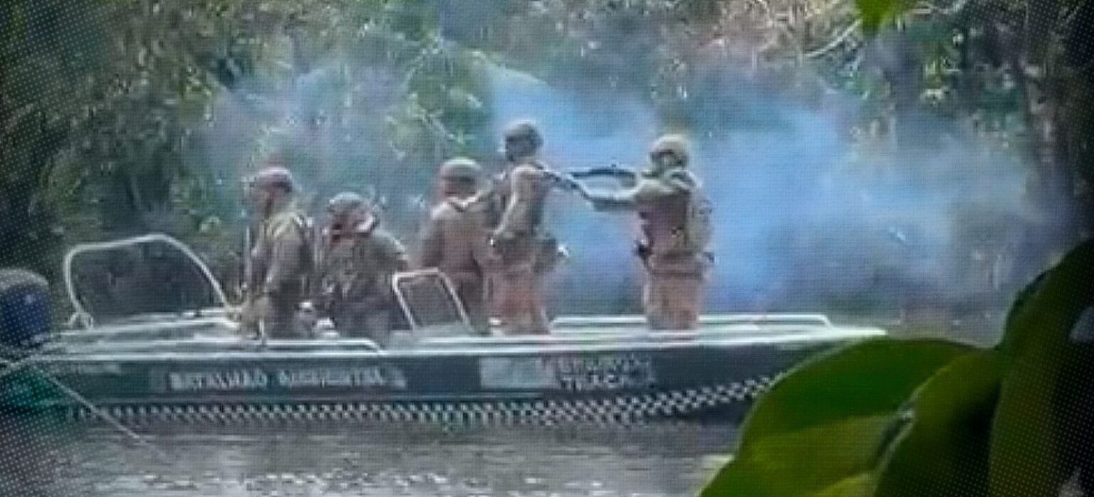 Conflito entre Garimpeiros e Polícia Federal no Rio Madeira: Ameaças e Tensão