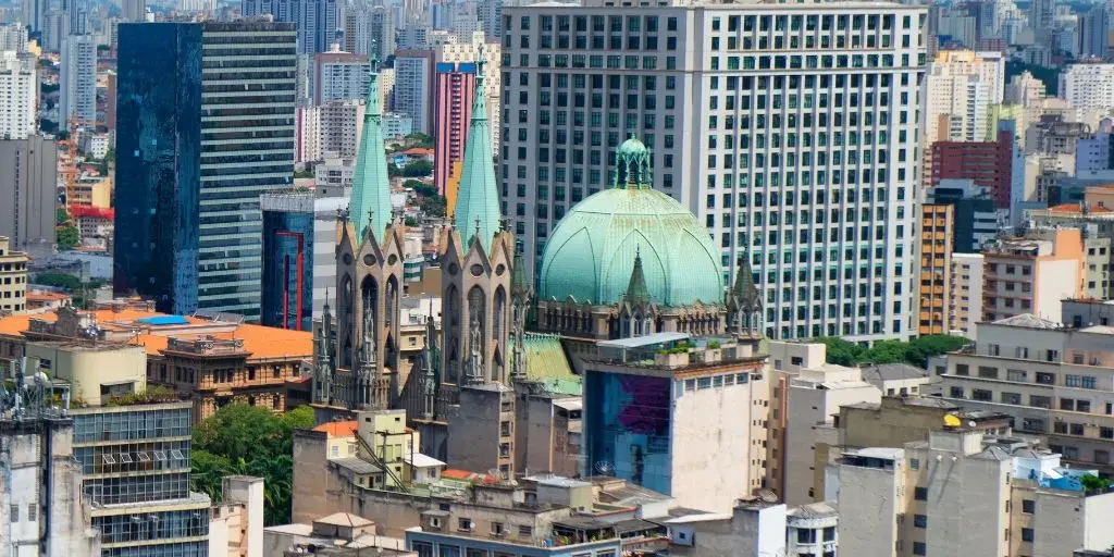 Descubra São Paulo: Roteiro Inusitado pelo Centro Histórico e Cemitério da Consolação Descubra São Paulo: Roteiro Inusitado pelo Centro Histórico e Cemitério da Consolação
