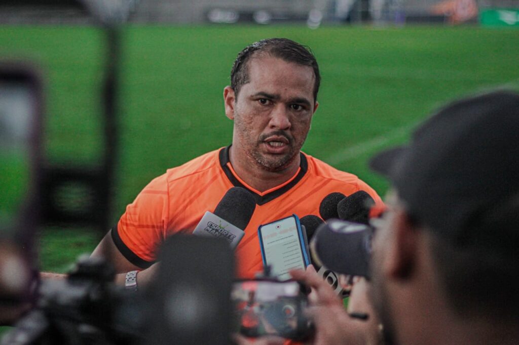 Dico Woolley é o novo técnico do Manaus após passagem pelo Manauara