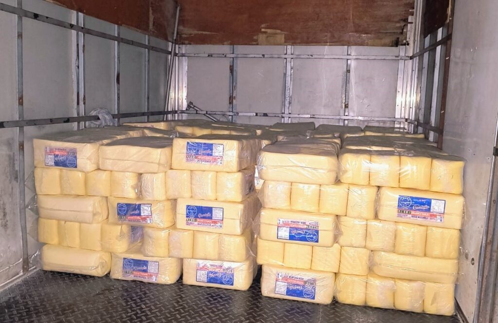Fiscalização em Manaus Apreende 2 Toneladas de Queijo Vencido em Comércio