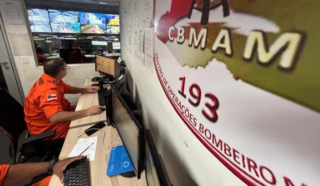 Média de 155 Trotes Diários Compromete Atendimento dos Bombeiros em Manaus Média de 155 Trotes Diários Compromete Atendimento dos Bombeiros em Manaus