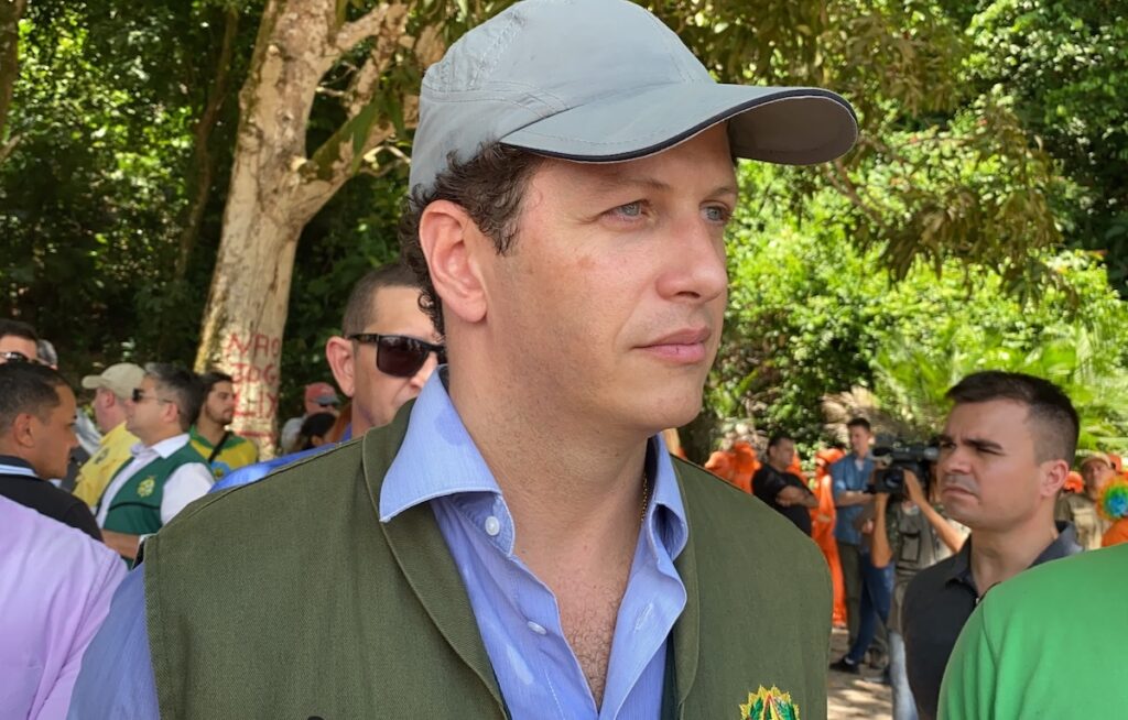 Ricardo Salles Discute Desenvolvimento da Amazônia em Evento em Manaus