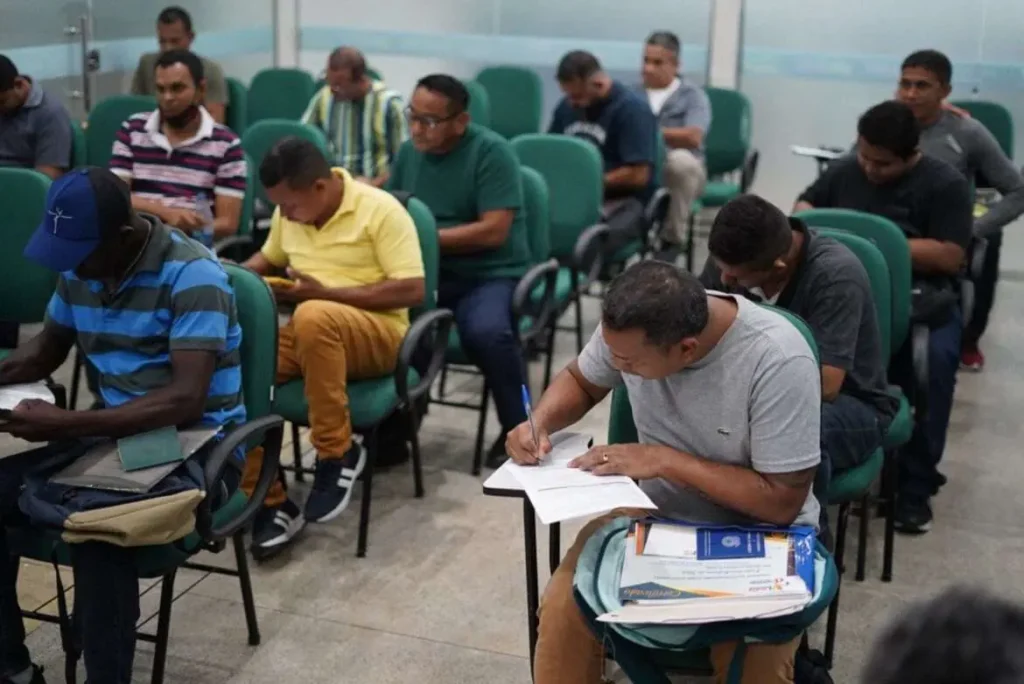 Sine Amazonas Oferece 201 Vagas de Emprego Nesta Segunda-Feira