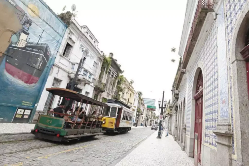 Turismo em Santos: R$ 540 Milhões Impulsionam a Economia em 2025