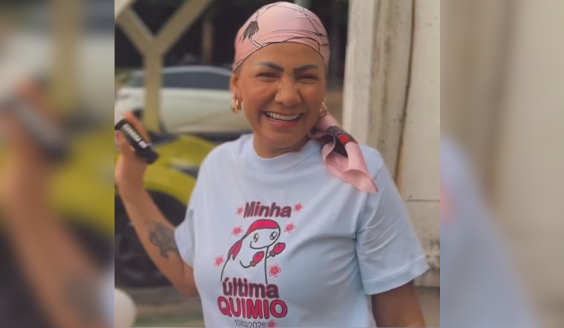 Vitória Emocionante: Assistente Social Celebra Fim da Quimioterapia com Buzinaço em Manaus Vitória Emocionante: Assistente Social Celebra Fim da Quimioterapia com Buzinaço em Manaus