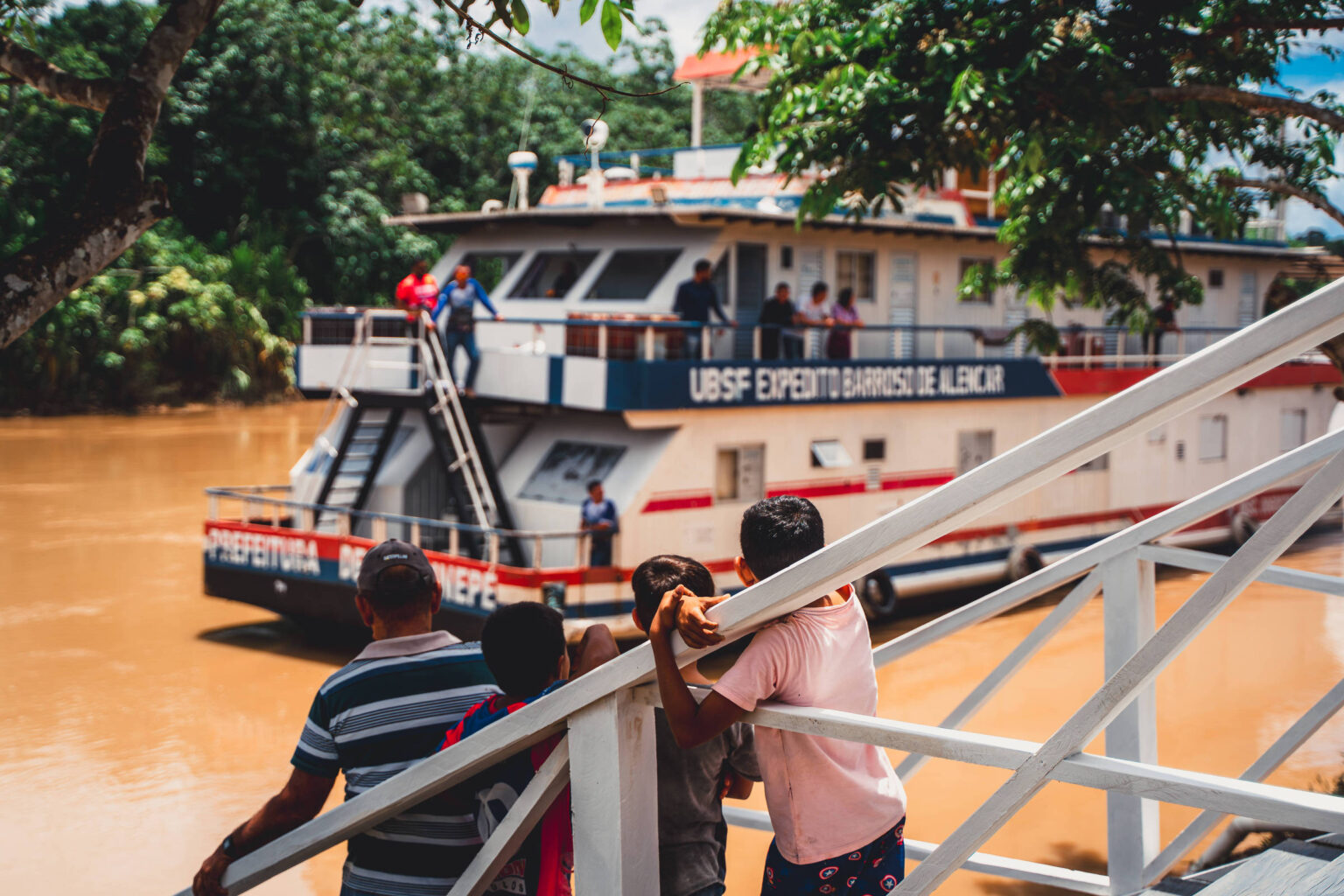 Adaptação das Políticas de Saúde: Desafios nas Regiões Ribeirinhas do Amazonas