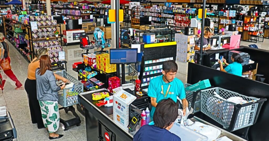 Cenário Econômico do Amazonas em 2024: Panorama Promissor para Comércio e Serviços