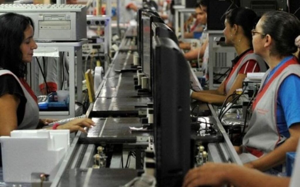 Copa do Mundo Estimula Produção de TVs e Gera Empregos no Polo Industrial de Manaus Copa do Mundo Estimula Produção de TVs e Gera Empregos no Polo Industrial de Manaus