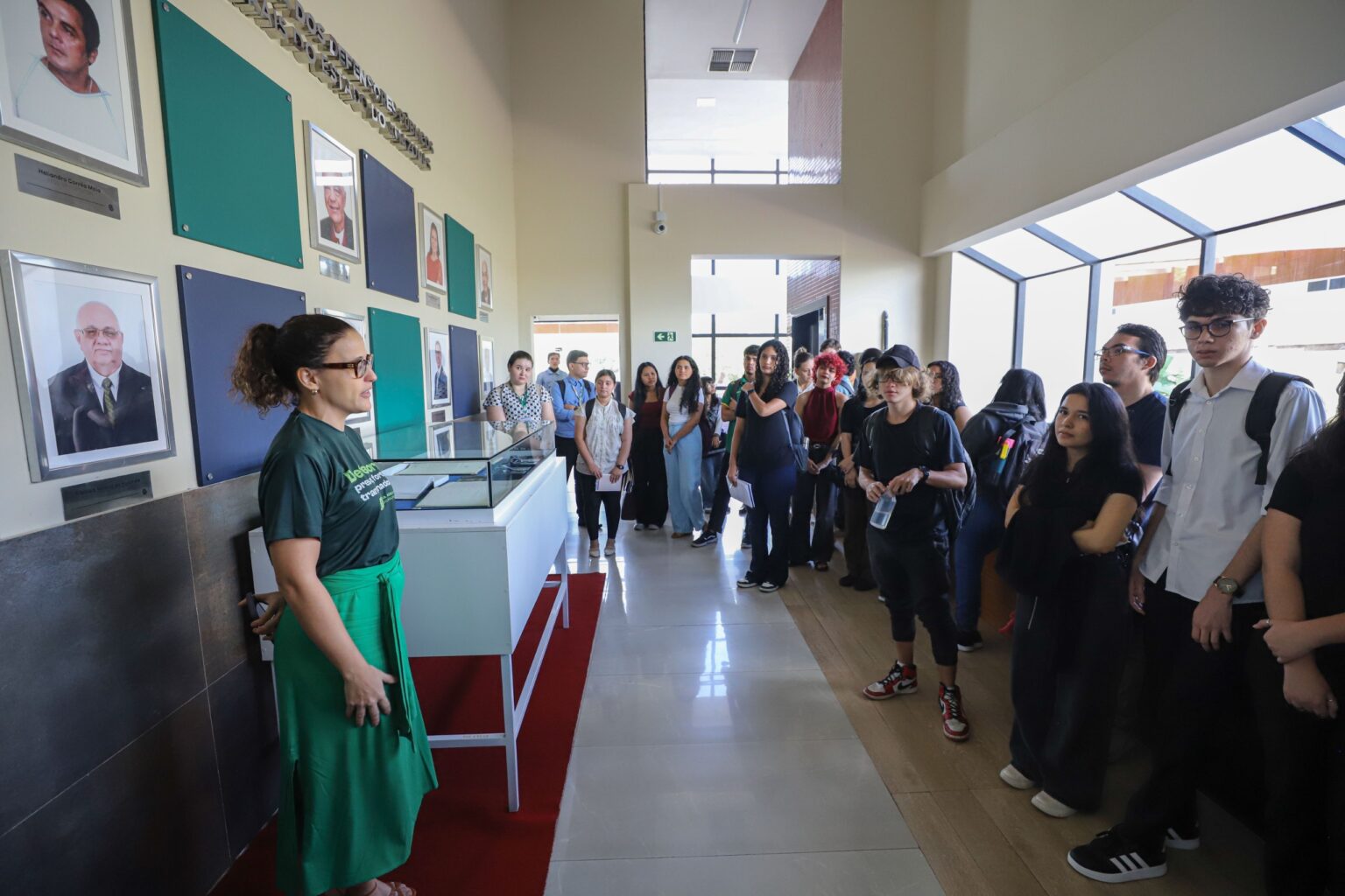 Defensoria do Amazonas Apresenta Desafios e Contribuições Sociais a Universitários da UEA