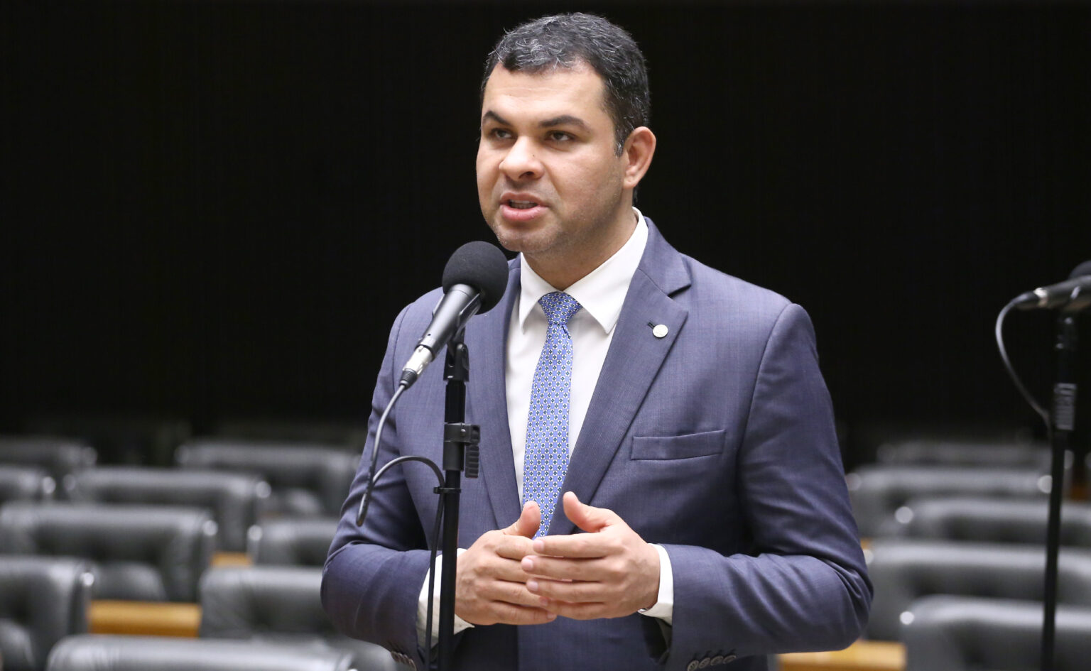 Deputado Saullo Vianna Impulsiona Projeto de Pensão para Doenças Raras Deputado Saullo Vianna Impulsiona Projeto de Pensão para Doenças Raras